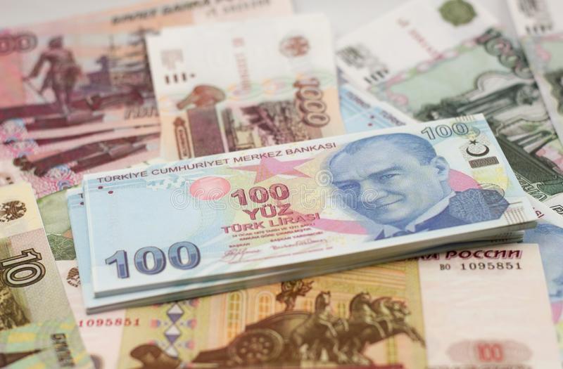 Россия и Турция договорились постепенно перейти к национальным валютам при взаиморасчетах