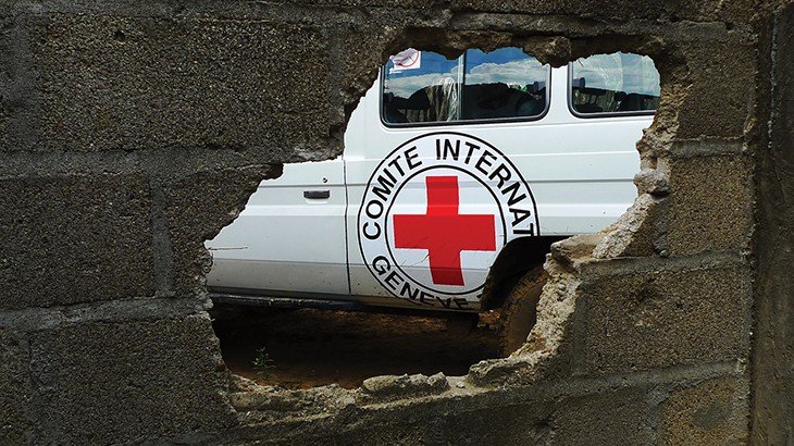 Глава Красного Креста рассказал о сложностях с поиском тел в Карабахе 
