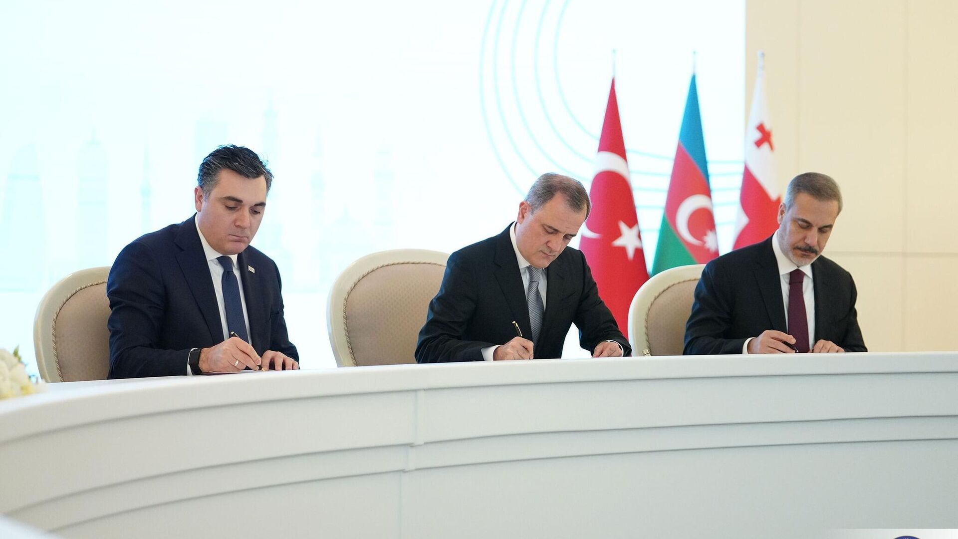 Декларация: установление отношений между Баку и Ереваном вклад в региональную безопасность