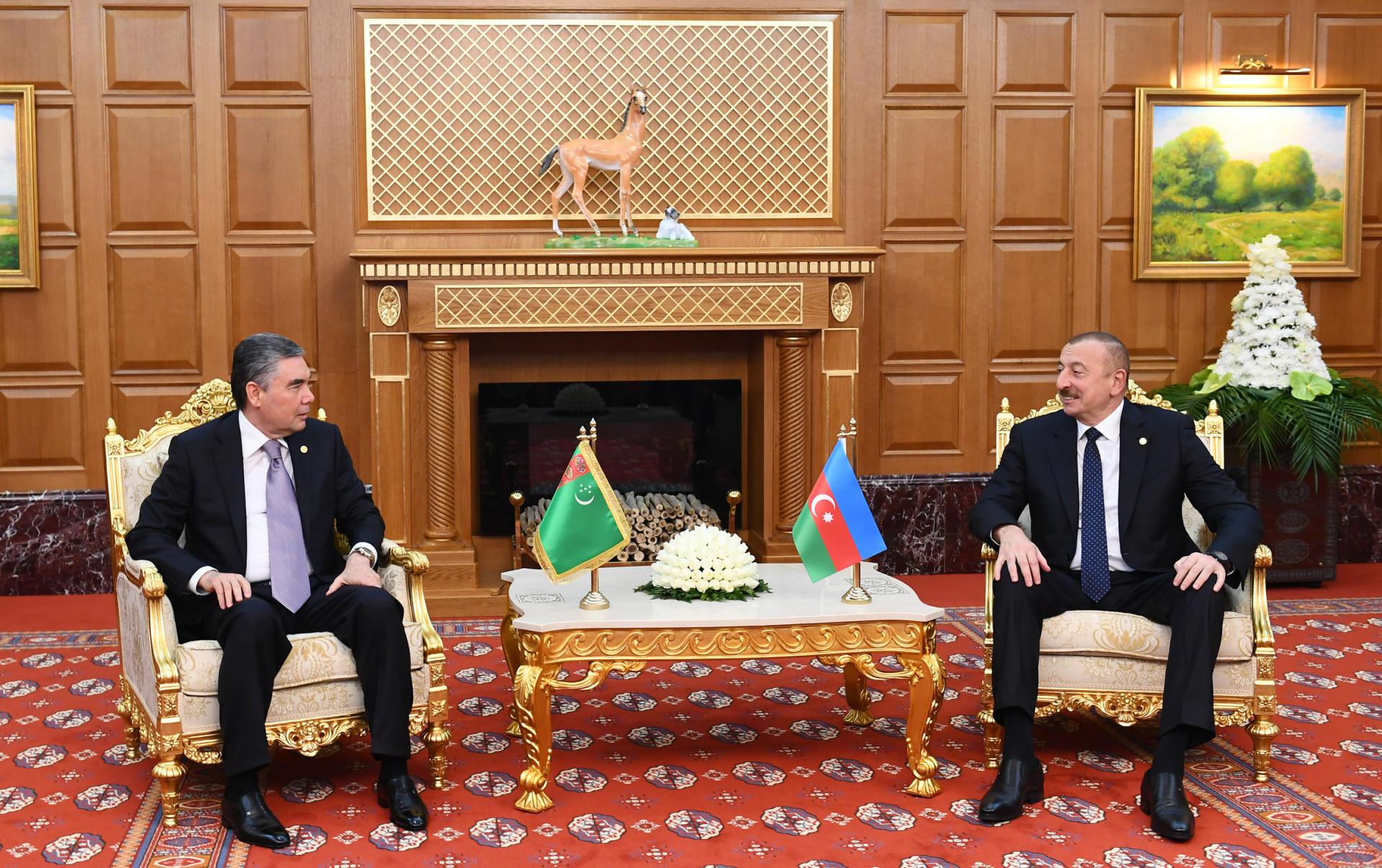 Туркменистан - Азербайджан: пантюркистский энерго-транспортный тандем