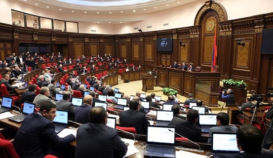 Парламент Армении обсуждает вопрос признания геноцида понтийских греков и ассирийцев в Османской Турции