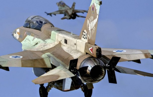 Израильская авиация нанесла удар по объектам группировки ХАМАС в секторе Газа