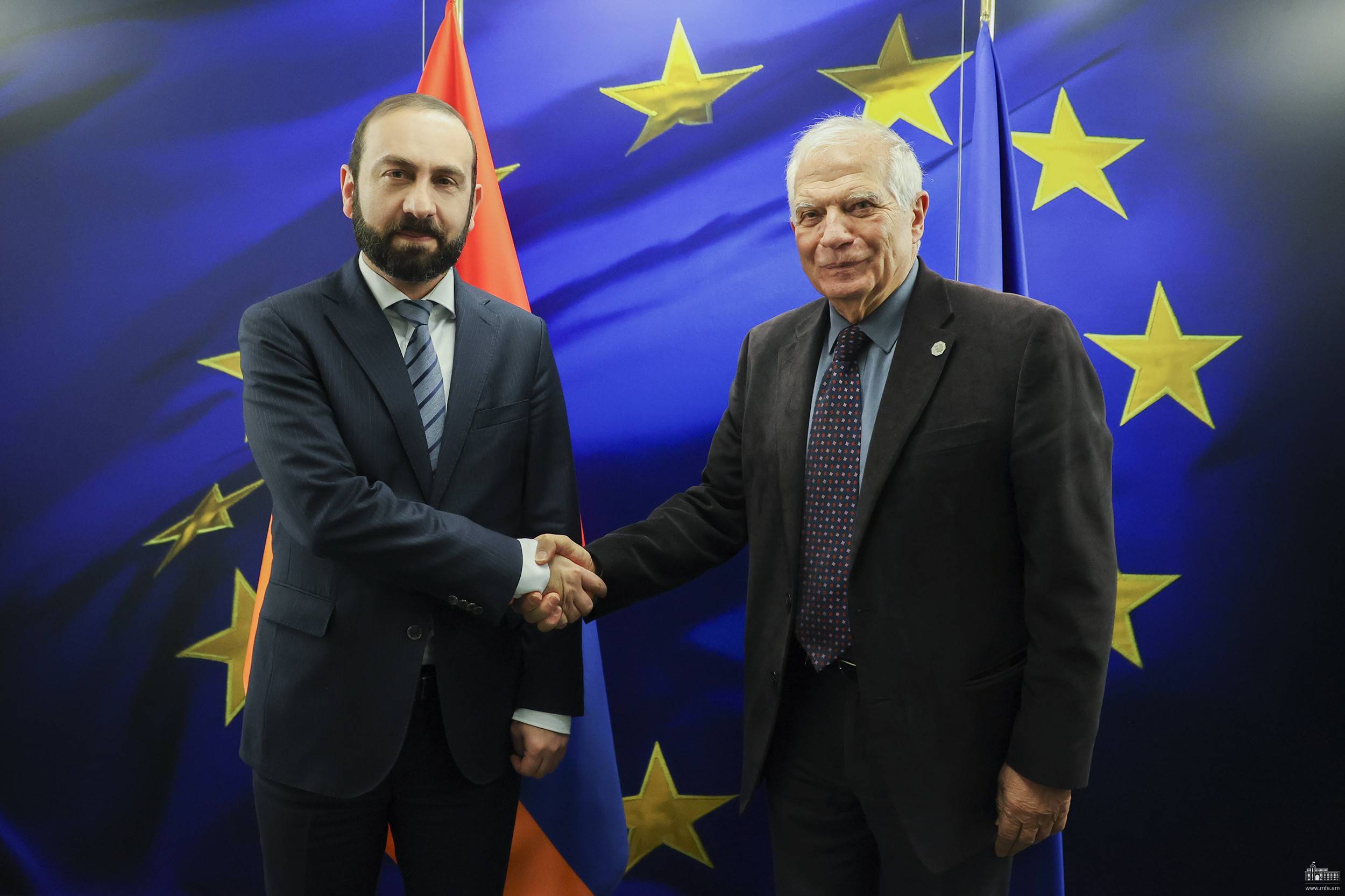 Мирзоян и Боррель обсудили отношения Армении с Анкарой и Баку