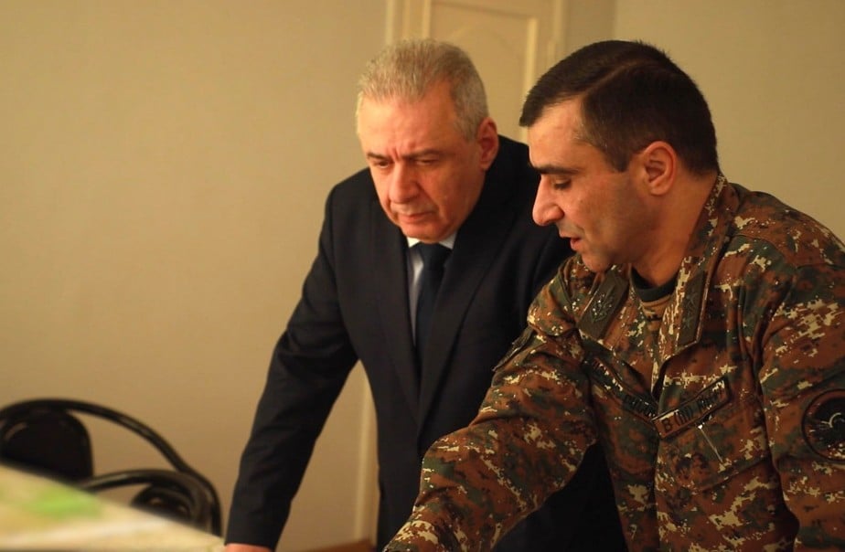 Министры обороны Армении и Арцаха обсудили дальнейшее сотрудничество