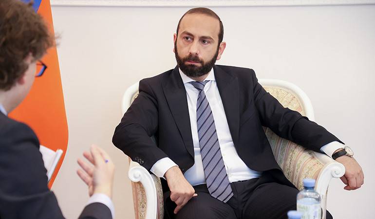 Мирзоян: Нагорный Карабах в абсолютной блокаде, мы близки к гуманитарному кризису
