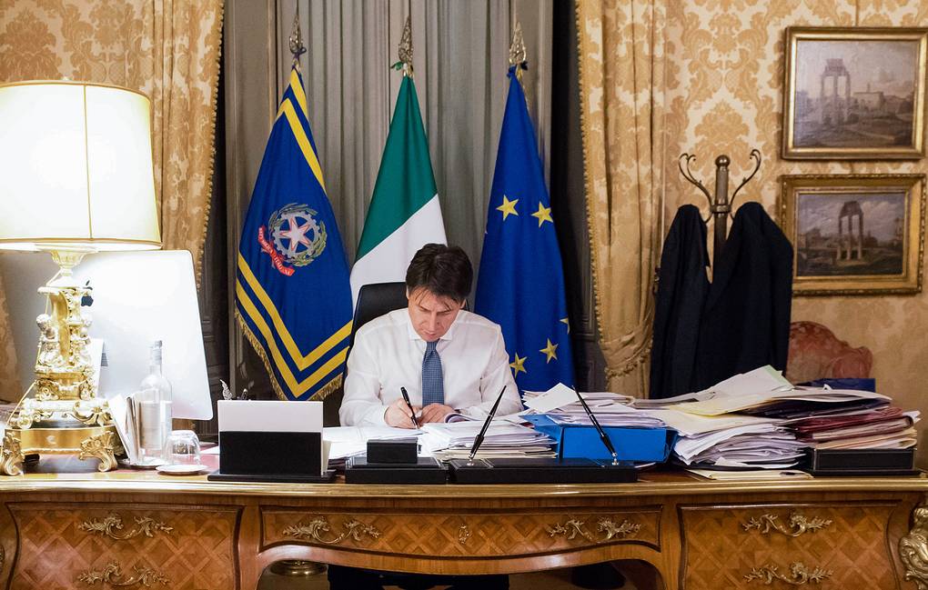 Премьер-министр подписал декрет о введении карантина по всей Италии