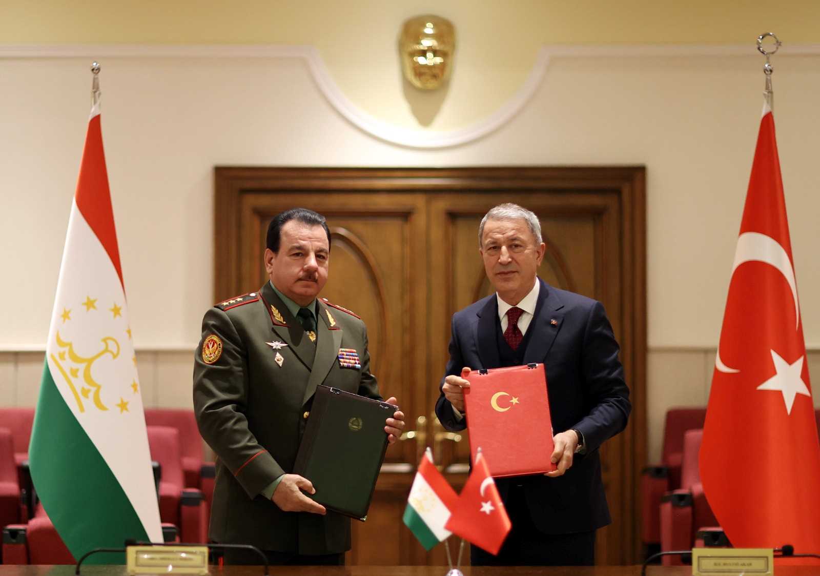 Таджикистан и Турция подписали соглашение о военном сотрудничестве