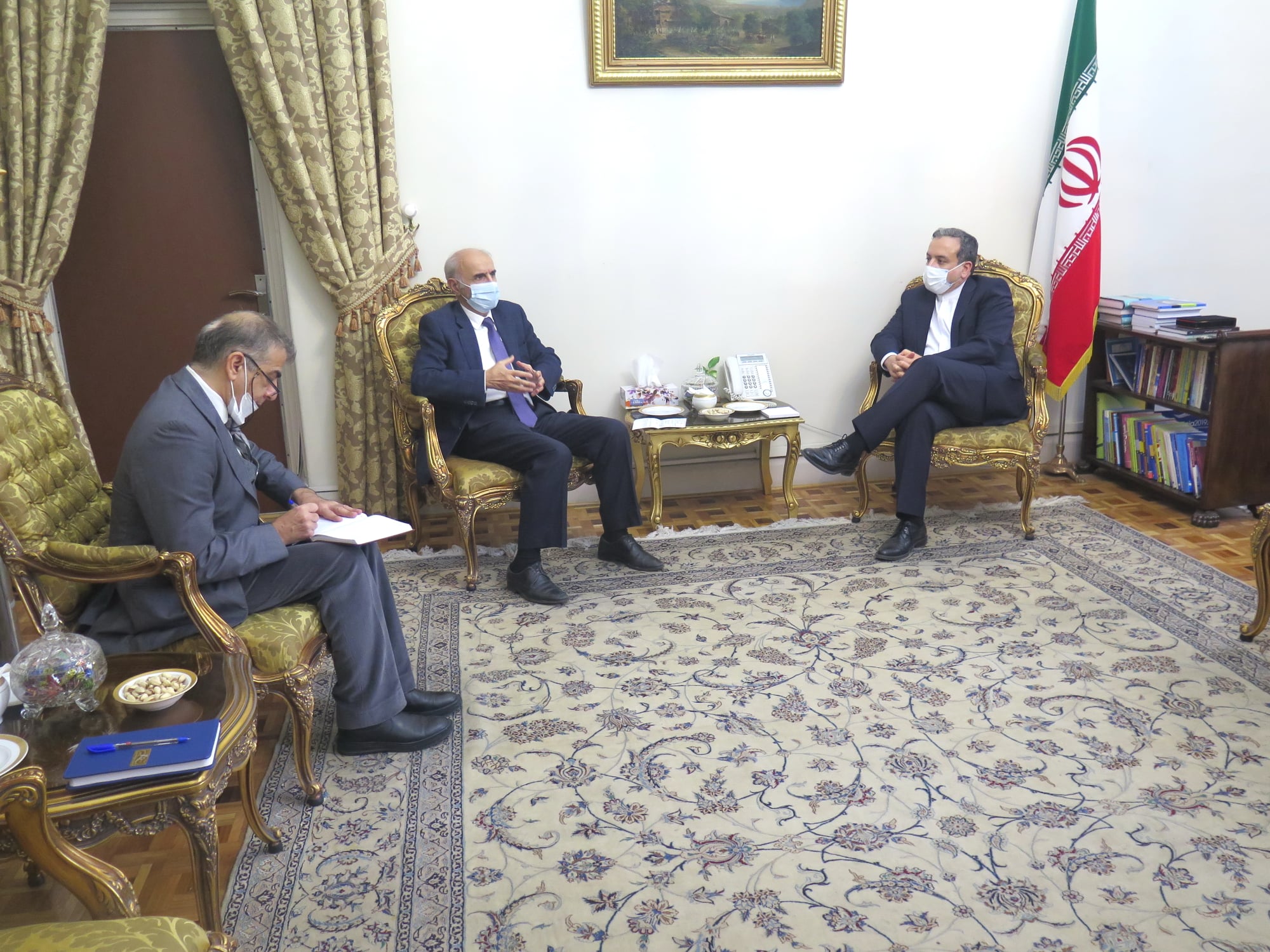 Посол Армении в Иране и замглавы МИД Ирана обсудили ситуацию в Карабахе