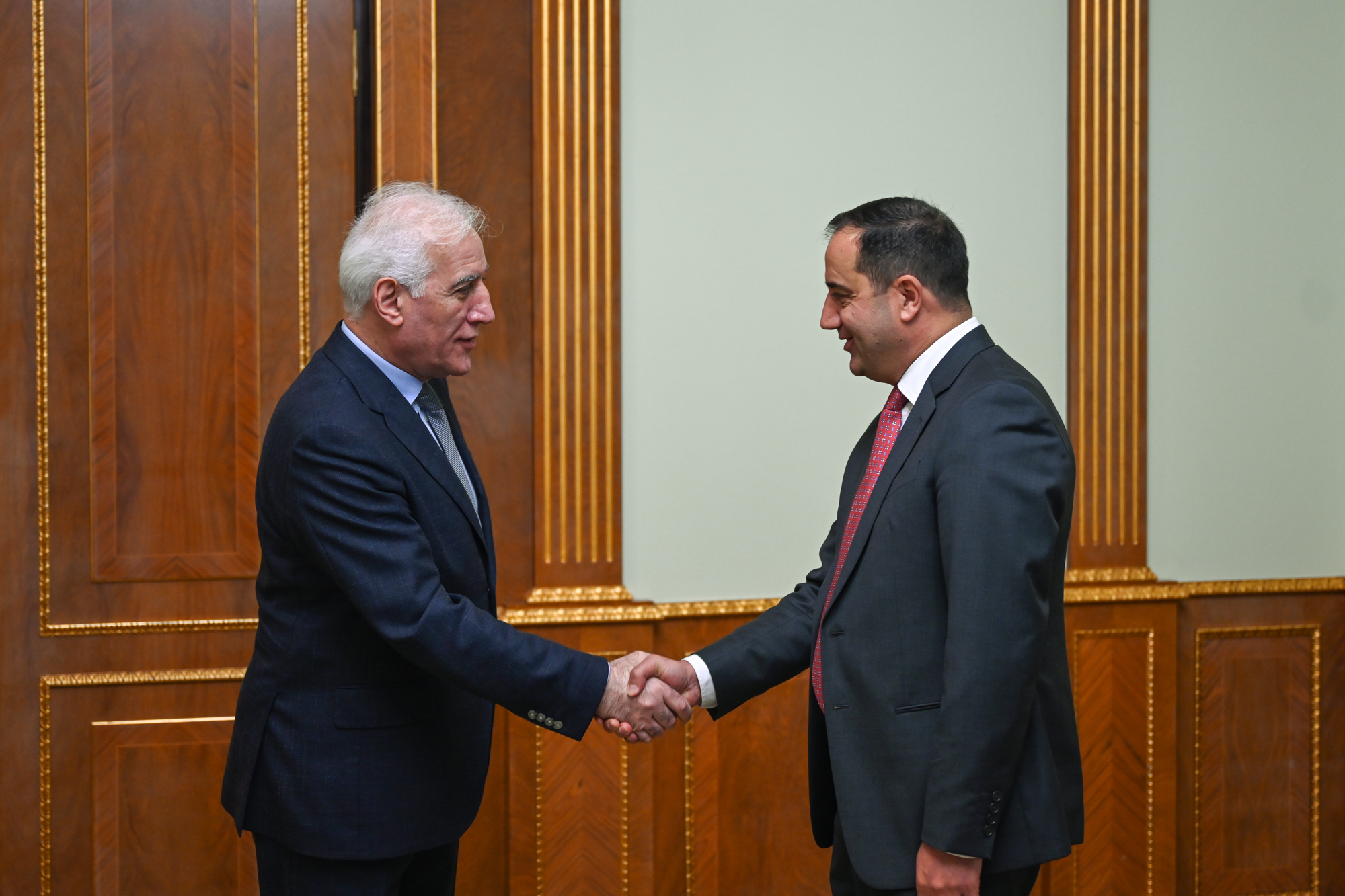 Президент и Азатян обсудили события в банковской системе Армении