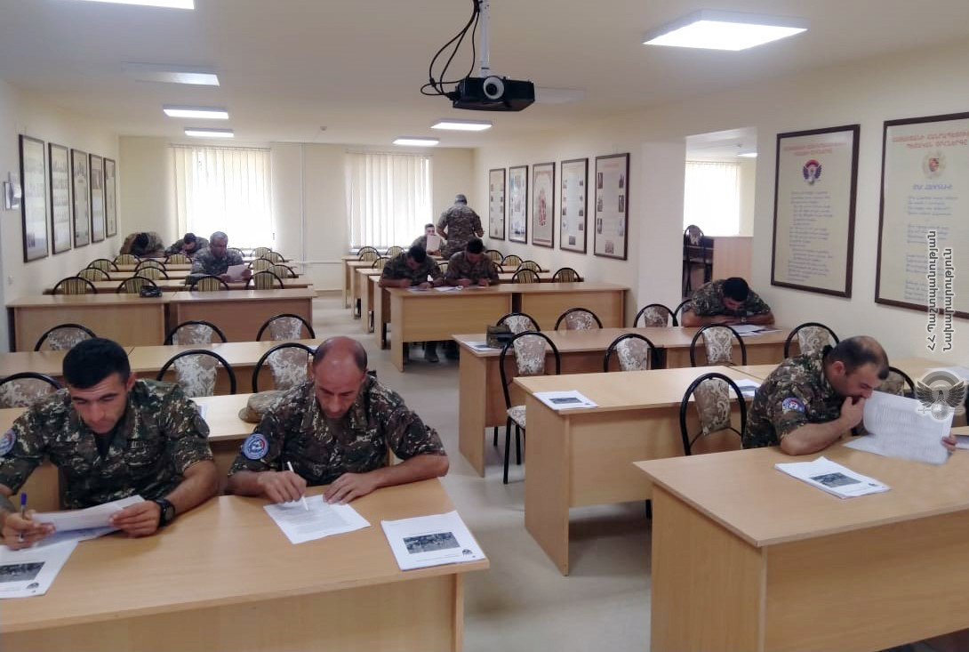 Британские военные инструкторы провели курсы для армянских миротворцев   