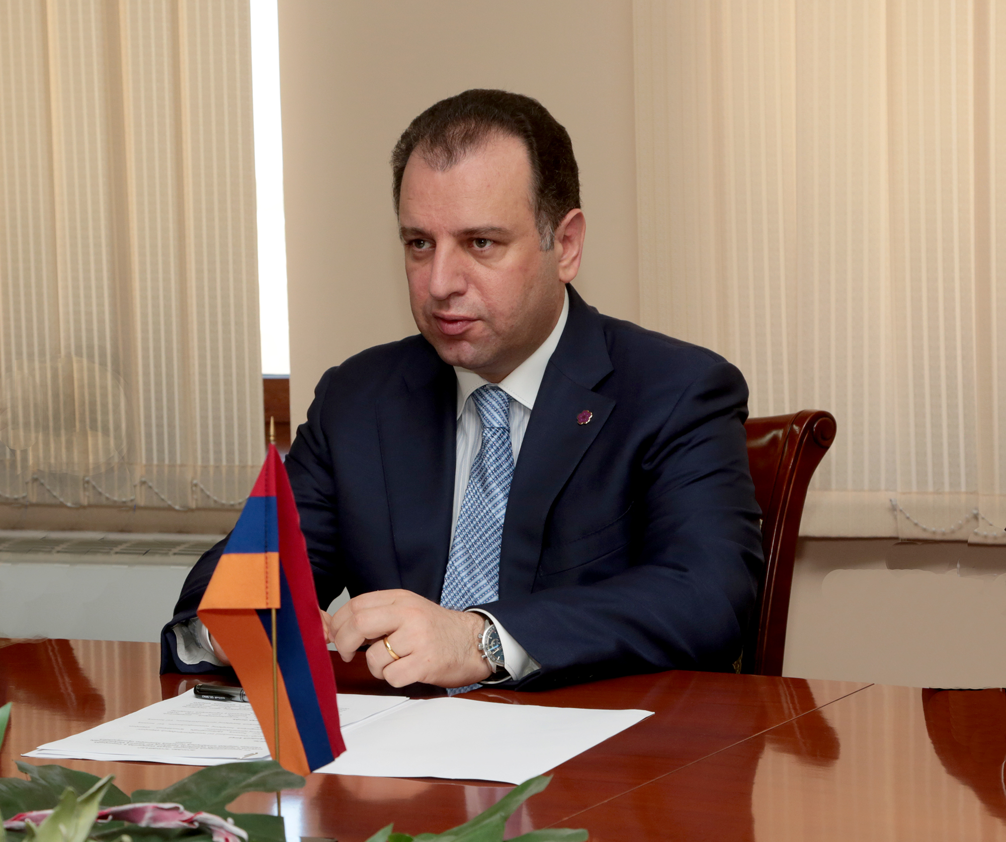 Министр обороны Армении Виген Сарксиян