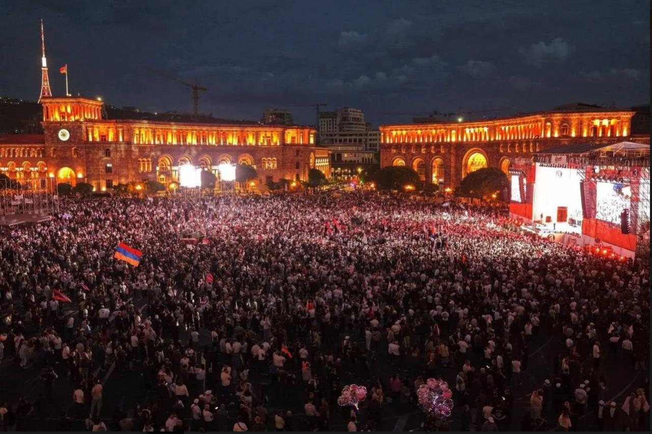 Многотысячный митинг в Ереване подтвердил силу армянской оппозиции