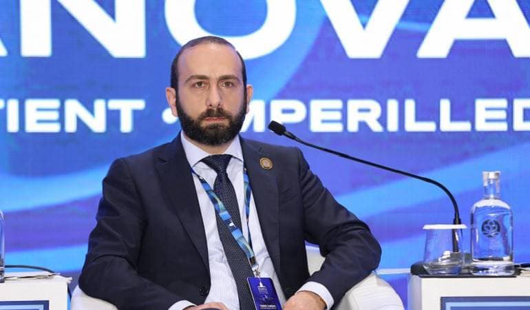 Арарат Мирзоян: На переговорах Баку не настаивает на предоставлении коридора
