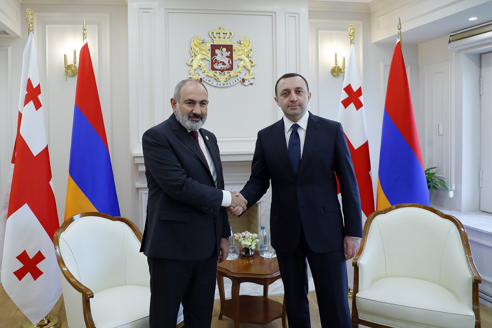 Пашинян и Гарибашвили затронули происходящие в регионе процессы