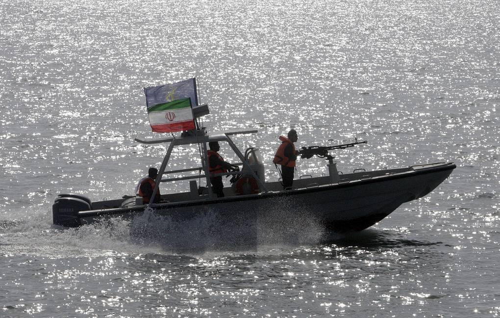 В ответ на задержание Грецией своего судна Иран задержал два греческих корабля