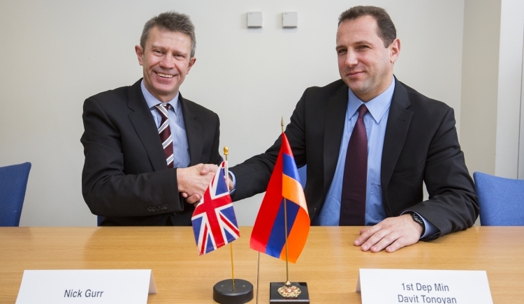 Армения и Великобритания подписали план сотрудничества в сфере обороны