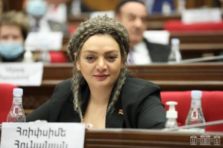 Решила отказаться от участия в предстоящих выборах по списку ГД - Рипсиме Унанян