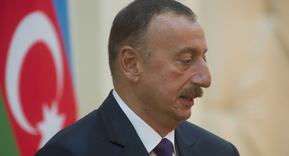Востоковед: Возможностей контролировать ситуацию у Ильхама Алиева все меньше