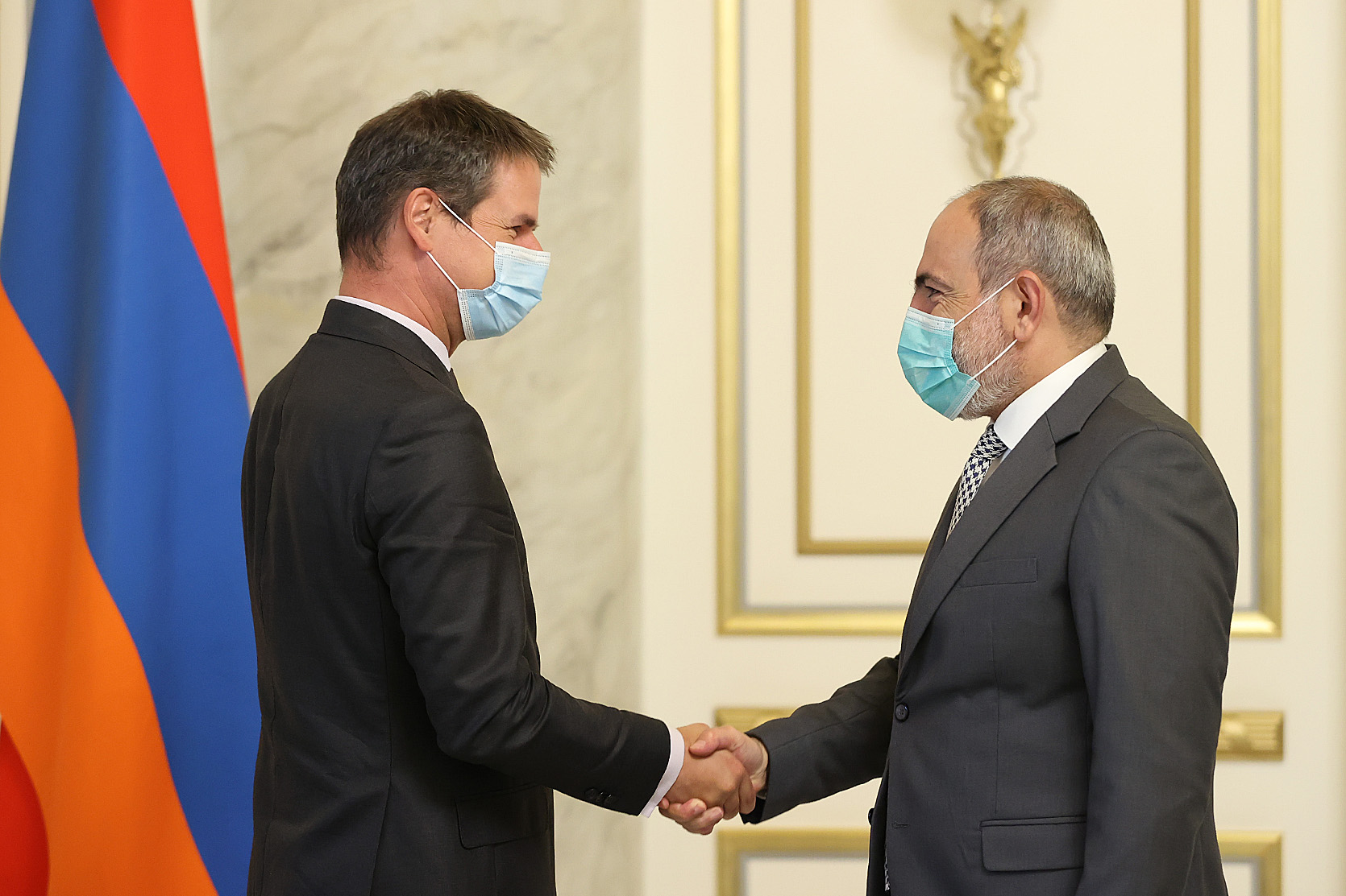 Армения и Франция заинтересованы в расширении сотрудничества: Пашинян принял Лакотта