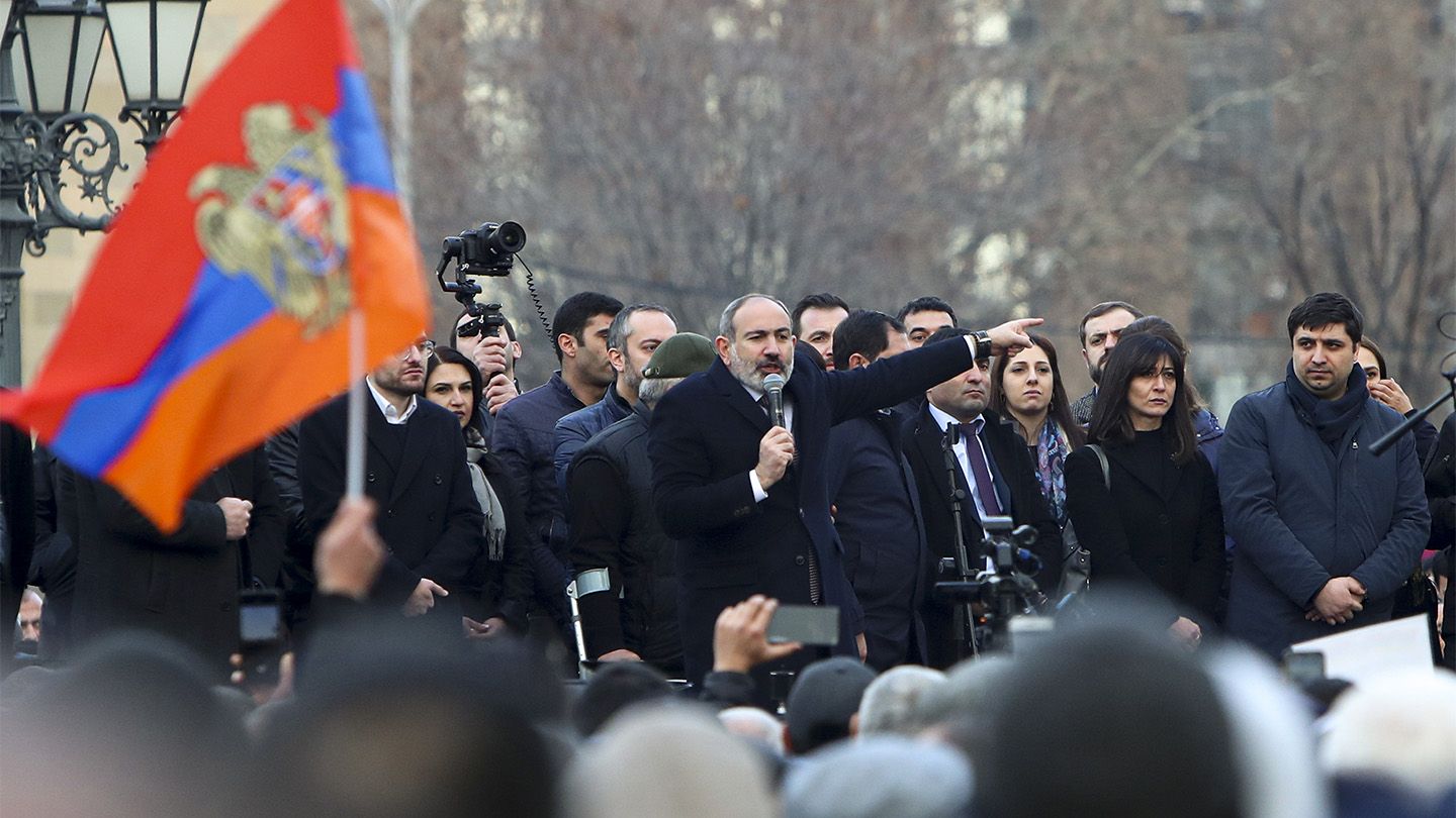 Власти Армении ведут страну к гражданской войне - мнение 