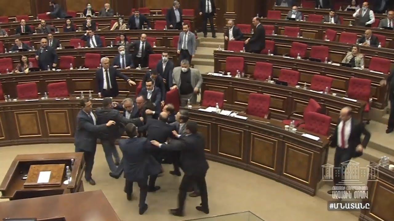  Публикации СМИ о «петушиных боях» в парламенте направленны в ССС 