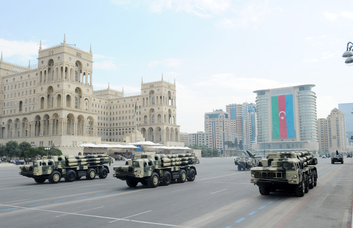 Ադրբեջանը կտրուկ կրճատում է ռազմական բյուջեն. հնարավոր հետևանքները