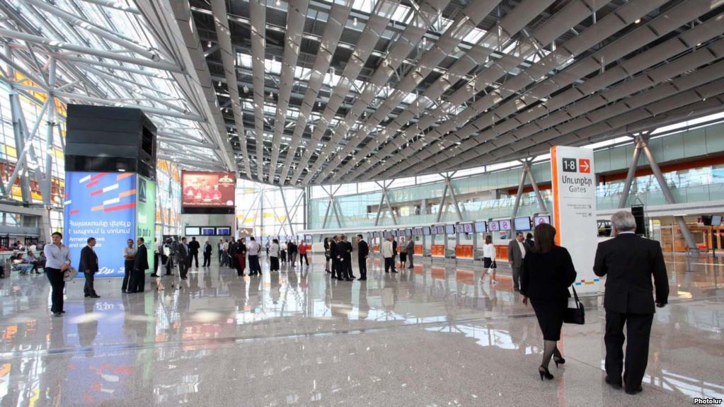 В марте текущего года пассажиропоток в двух армянских аэропортах вырос на 7% 