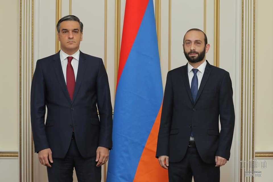 Арман Татоян и Арарат Мирзоян обсудили вопрос возвращения армянских пленных