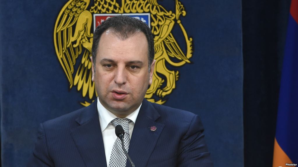 Министр обороны Армении прокомментировал возможность поставок новой партии «Искандеров»