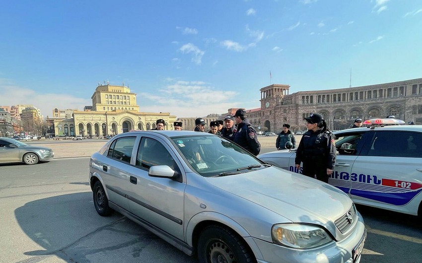 В Ереване автовладельцы снова вышли на митинг против повышения цен на ОСАГО