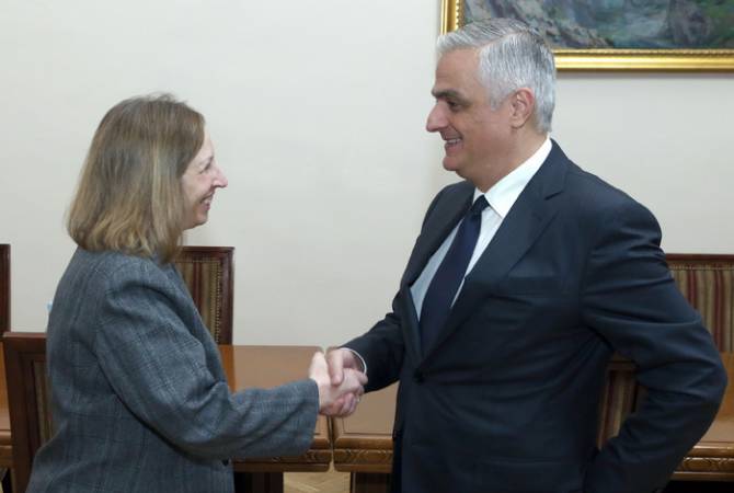 Вице-премьер Армении и посол США  обсудили необходимость «идеологических реформ» 