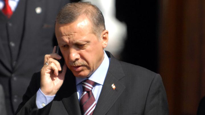 Эрдоган безуспешно пытается связаться с Путиным