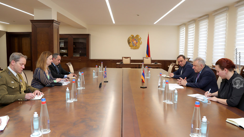 Обсуждены возможности углубления армяно-британского сотрудничества в области обороны - МО 