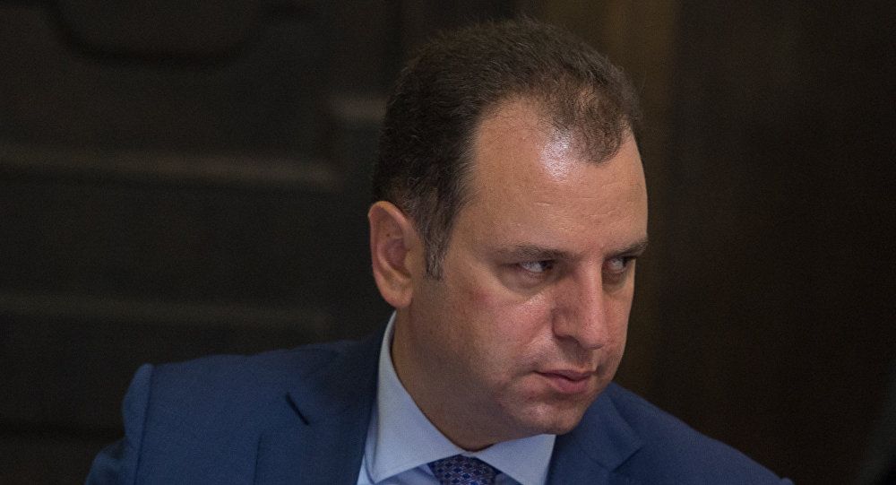Документ о законности отсрочки от армии главы Минобороны Армении уничтожен