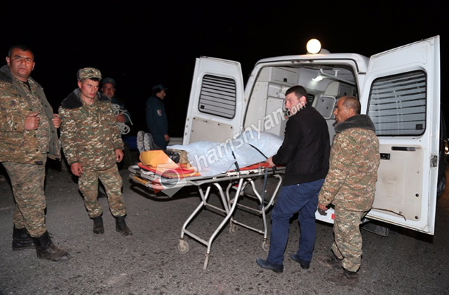 Нетрезвый водитель сбил шестерых военнослужащих: двое погибли на месте