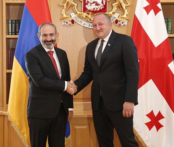 Президент Грузии поздравил Пашиняна с победой 