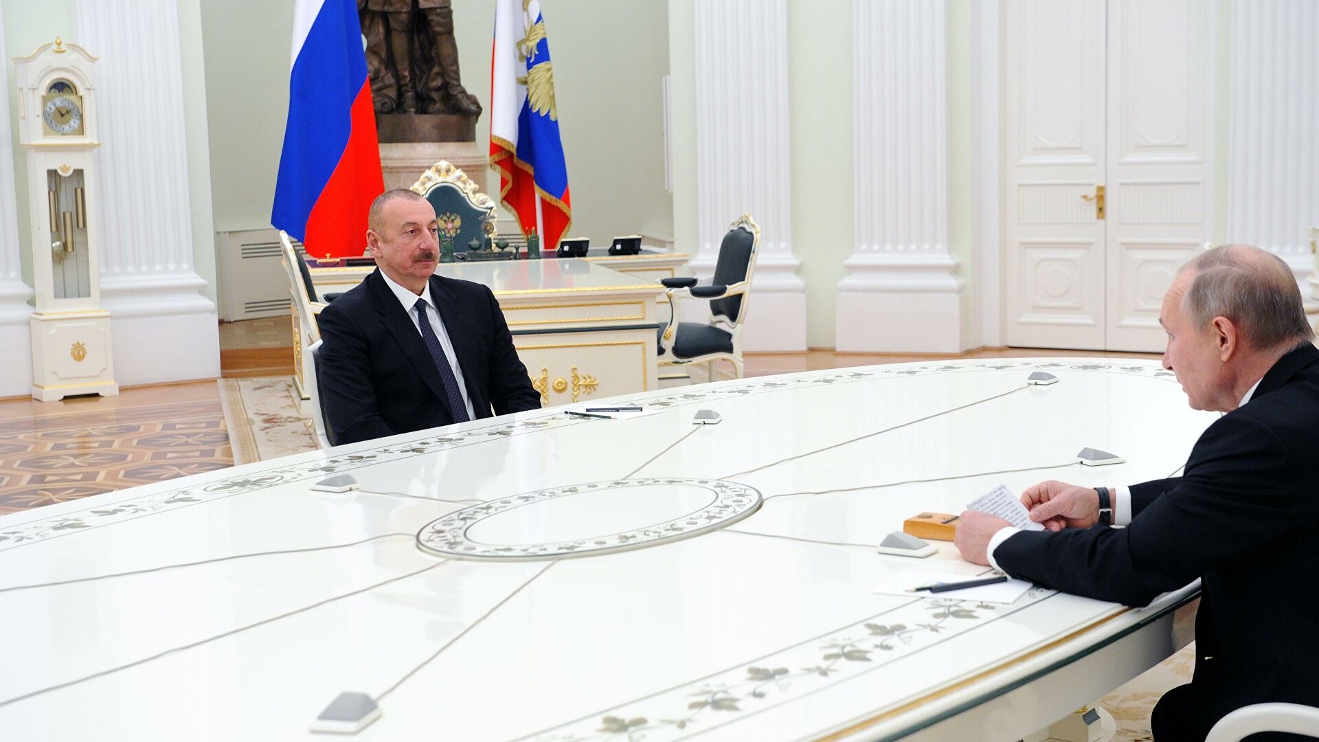 Путин обсудил с Алиевым развитие ситуации в связи с проведением спецоперации на Украине