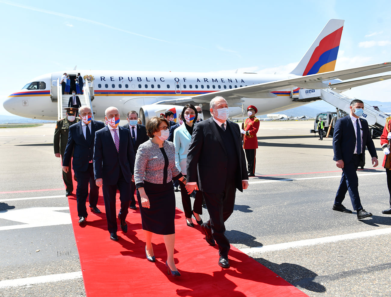 Президент Армен Саркисян прибыл в Тбилиси  