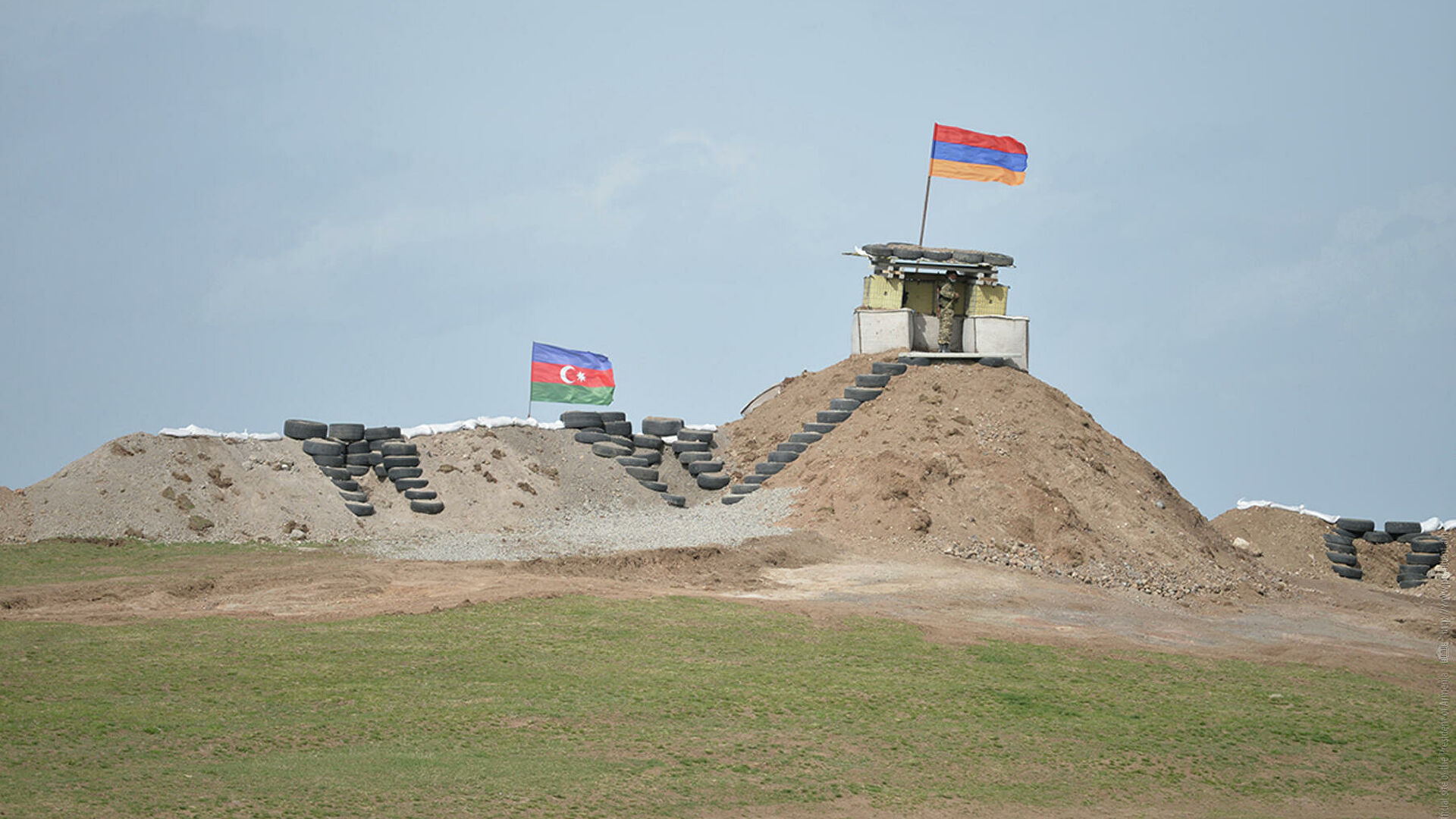 Баку сообщает о гибели своего военнослужащего на границе с Арменией