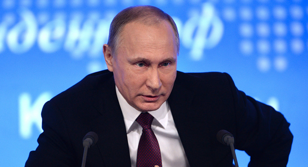 Путин попросил россиян не сердиться из-за низких зарплат