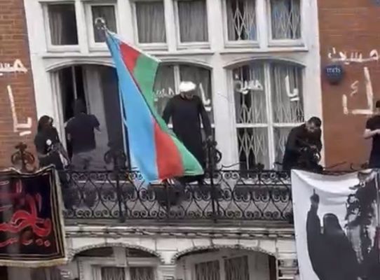 В Лондоне религиозные активисты захватили посольство Азербайджана