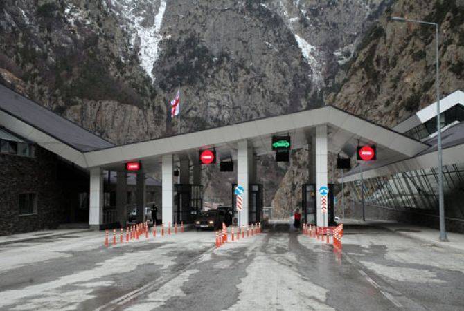 Дорога Степанцминда-Ларс закрыта для всех видов транспорта