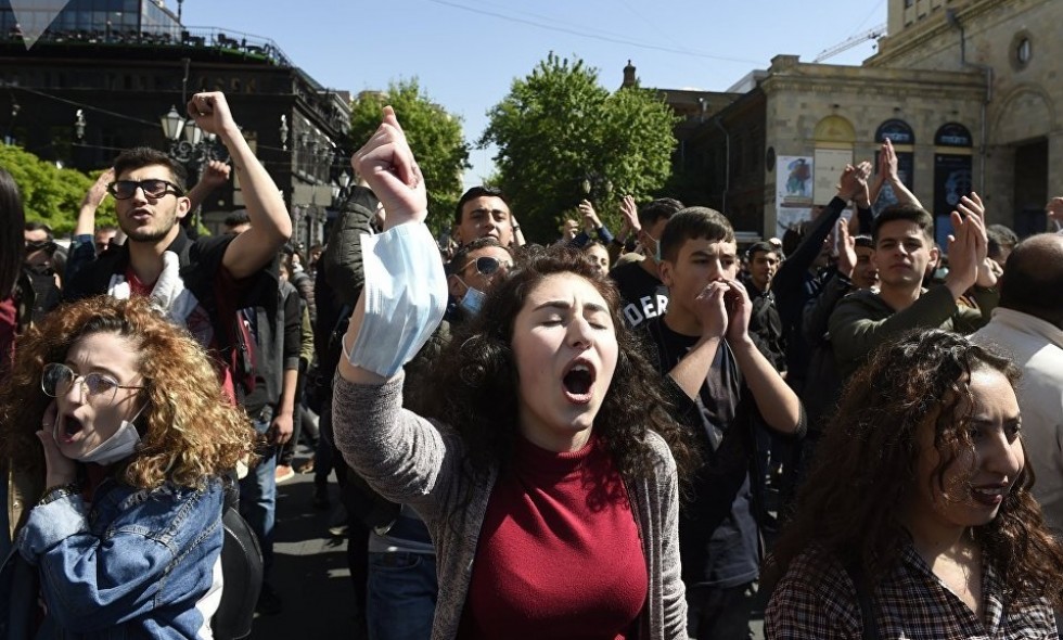 Die Welt о митингах в Ереване: народ выступил против коррумпированной элиты