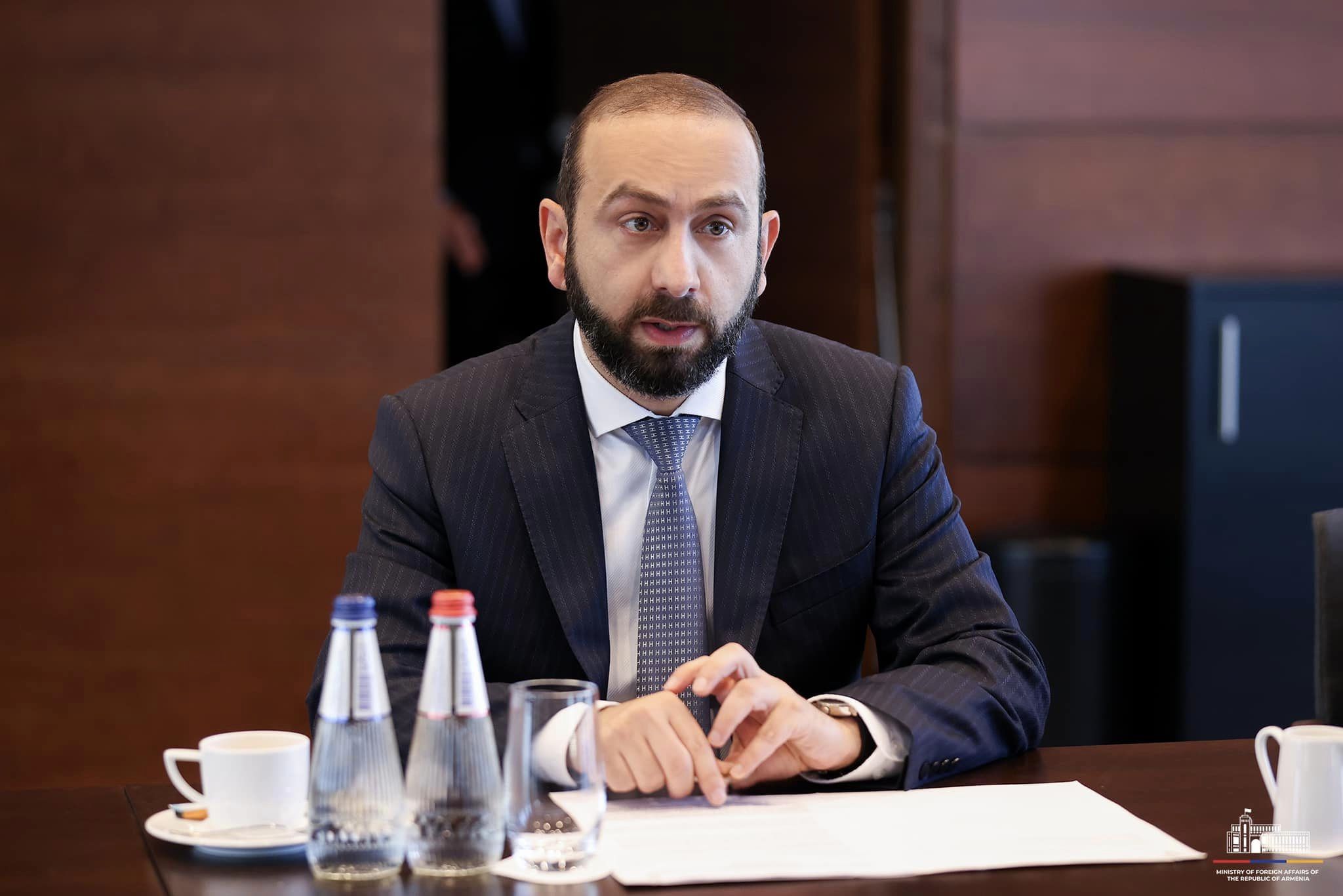 Армения готова полностью урегулировать отношения с Турцией - Мирзоян 
