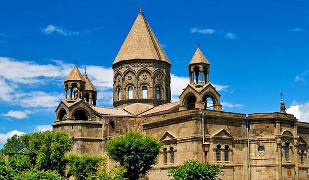 Первопрестольный Святой Эчмиадзин отреагировал на обвинения духовного лидера Азербайджана