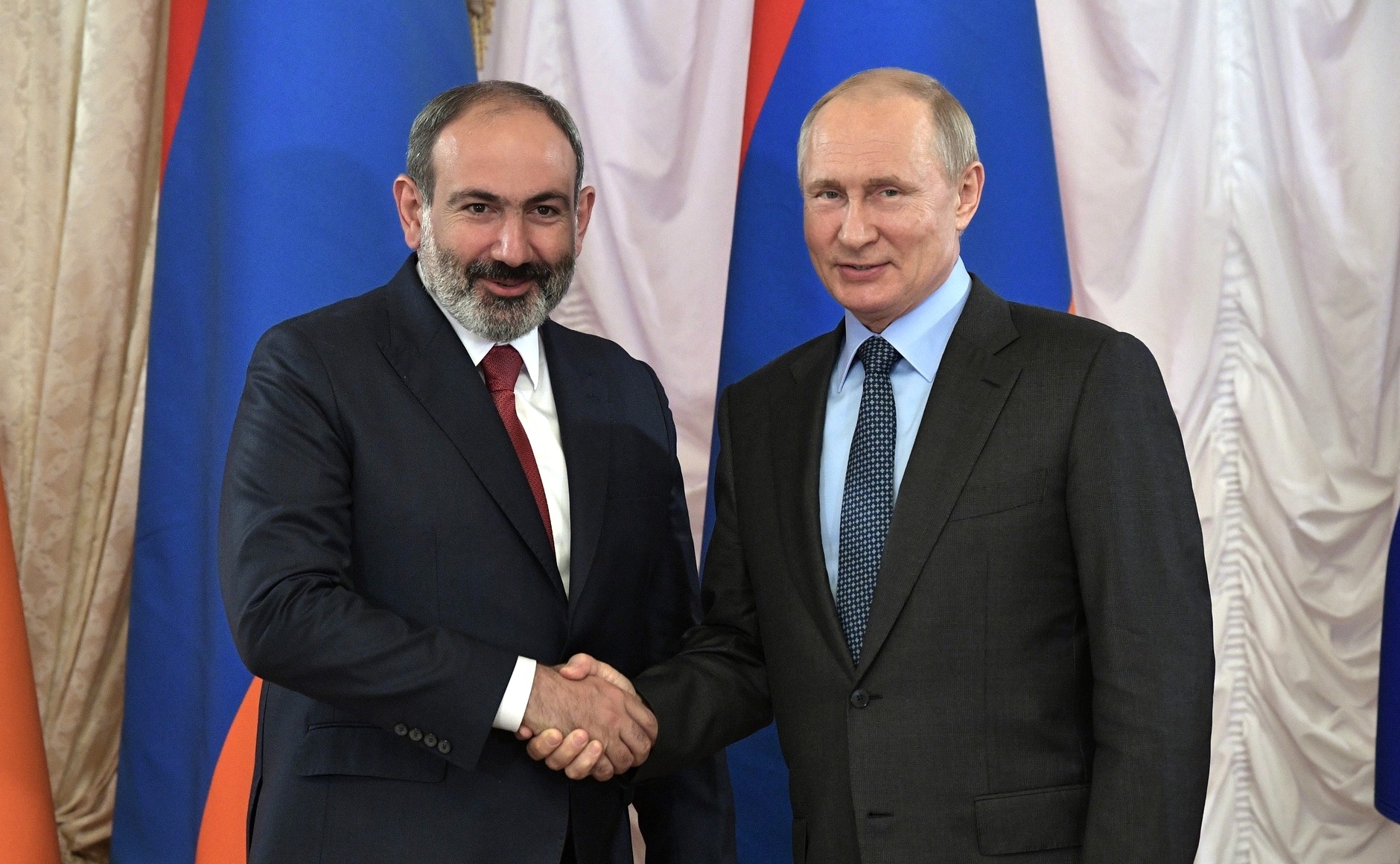 В Ереване состоится встреча Владимира Путина с Николом Пашиняном - Кремль