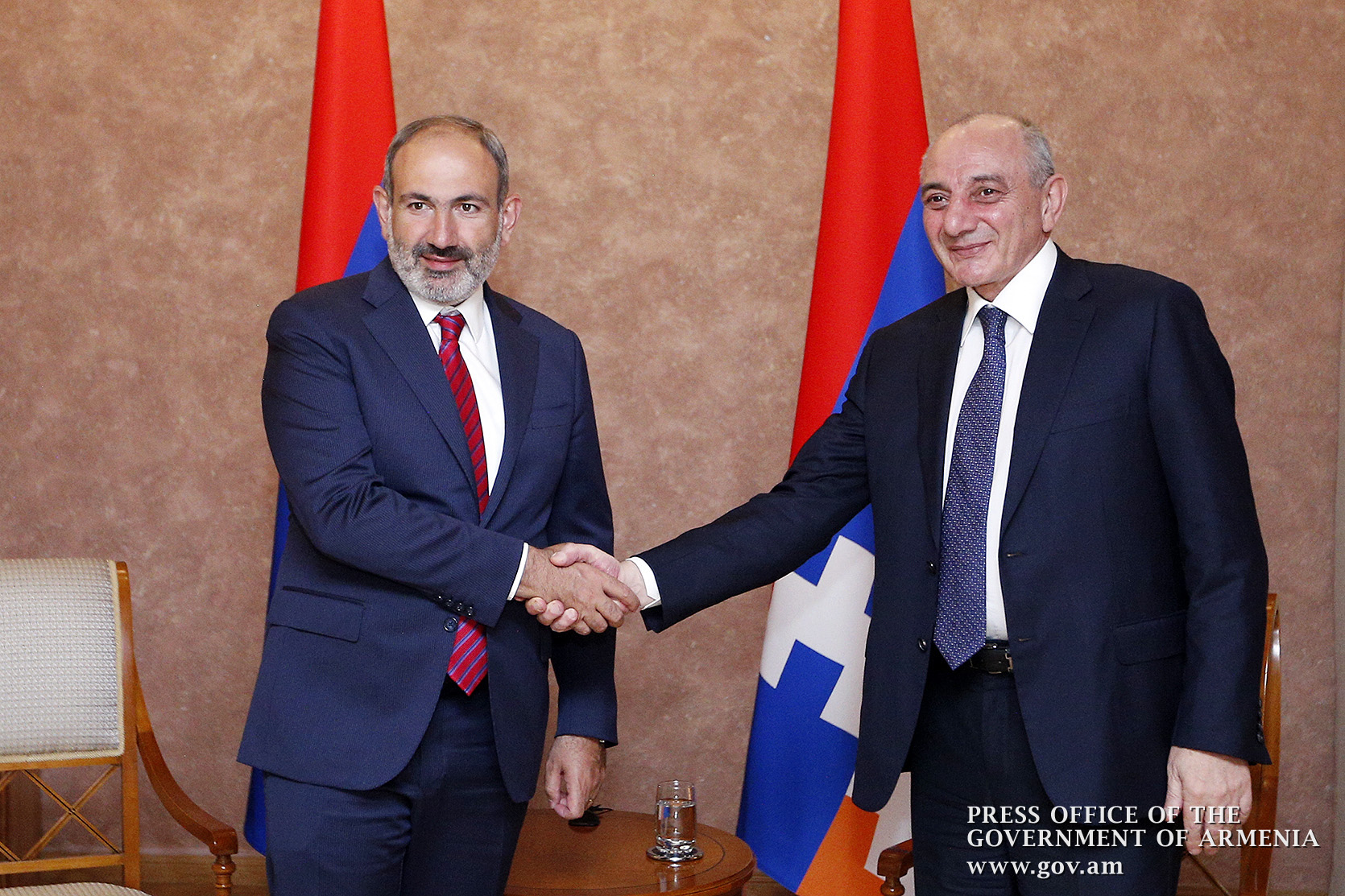 Никол Пашинян и Бако Саакян обсудили сотрудничествօ между Арменией и Арцахом