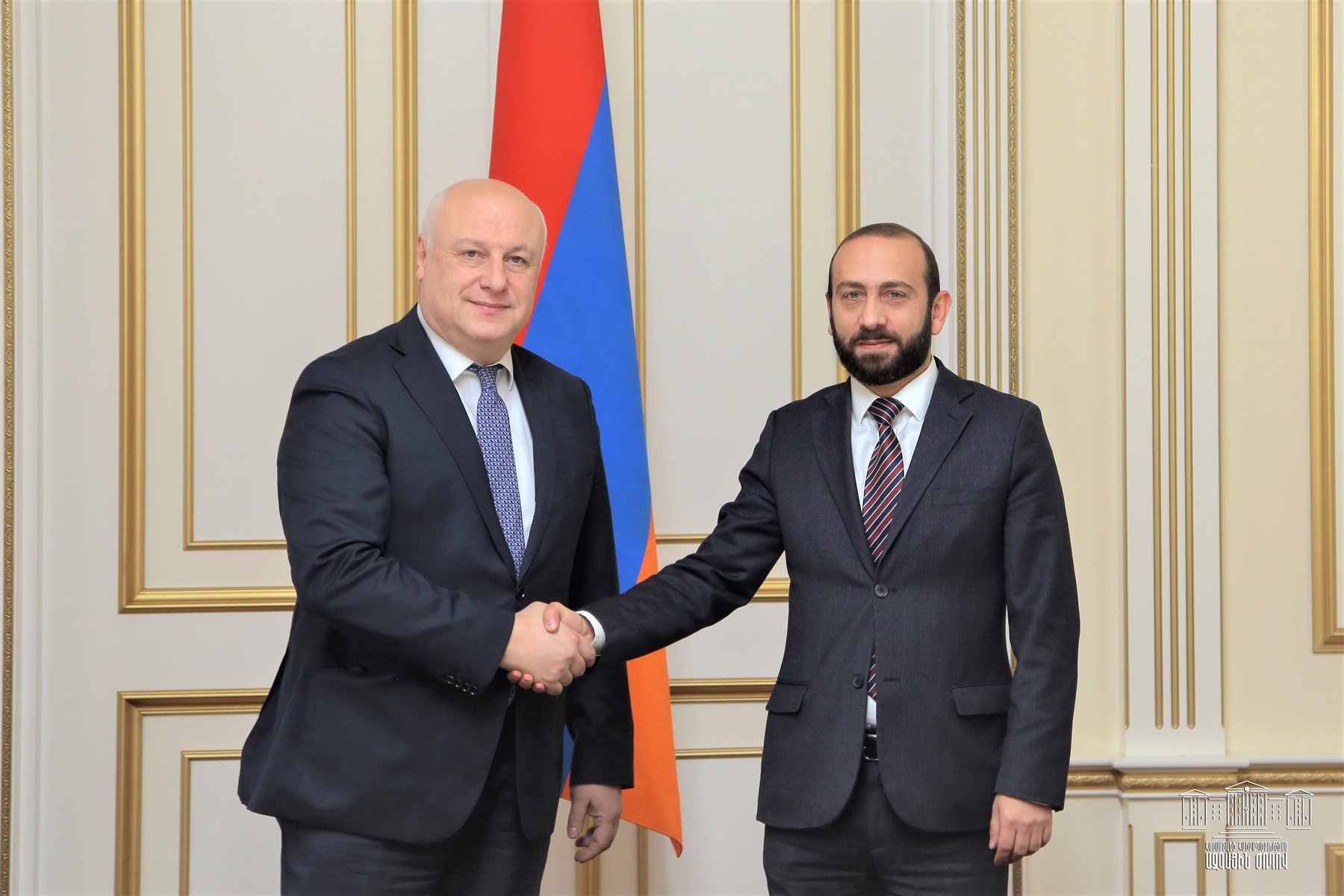 Спикер парламента рассказал Георгию Церетели о деструктивной политике Азербайджана