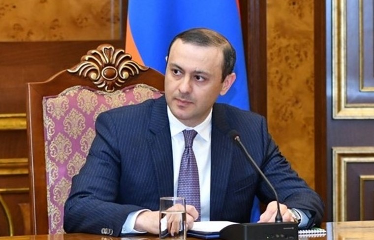 Глава Совбеза РА обсудил со спецпредставителем ЕС армяно-азербайджанские отношения