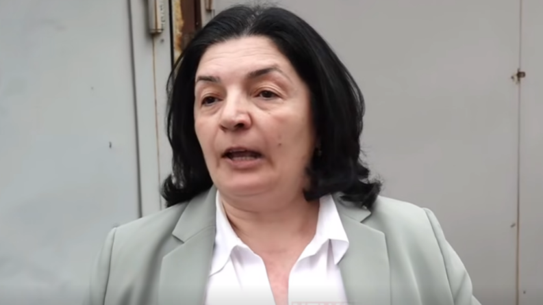Поспорившую с Пашиняном врача Арпине Согоян уволили из ереванской поликлиники
